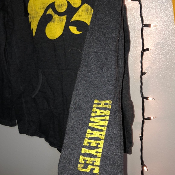 Iowa Hawkeyes Hoodie - Picture 2 of 3